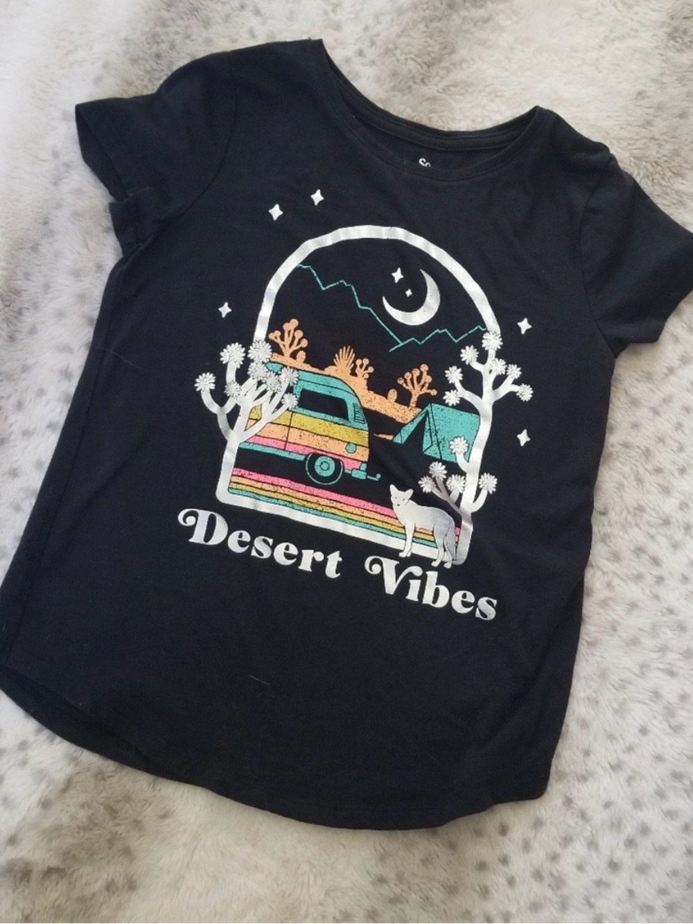 SO girls black Desert Vibes coyote camping short sleeve shirt.